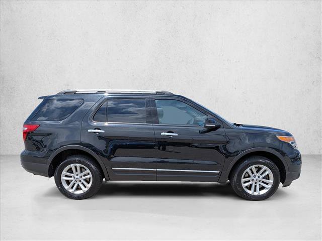 Used 2015 Ford Explorer XLT w/ Equipment Group 202B AWD/4WD image 4