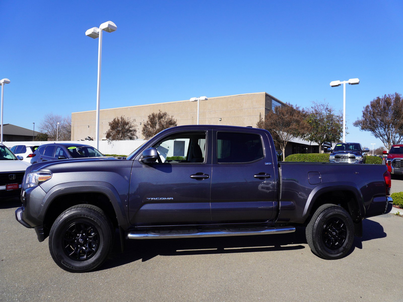 Used 2022 Toyota Tacoma SR5 image 7