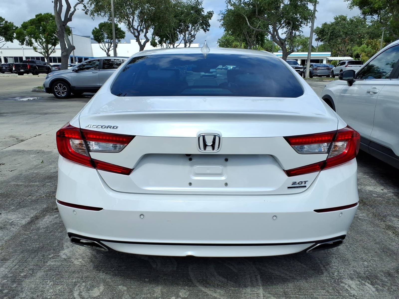 Used 2021 Honda Accord Touring image 10