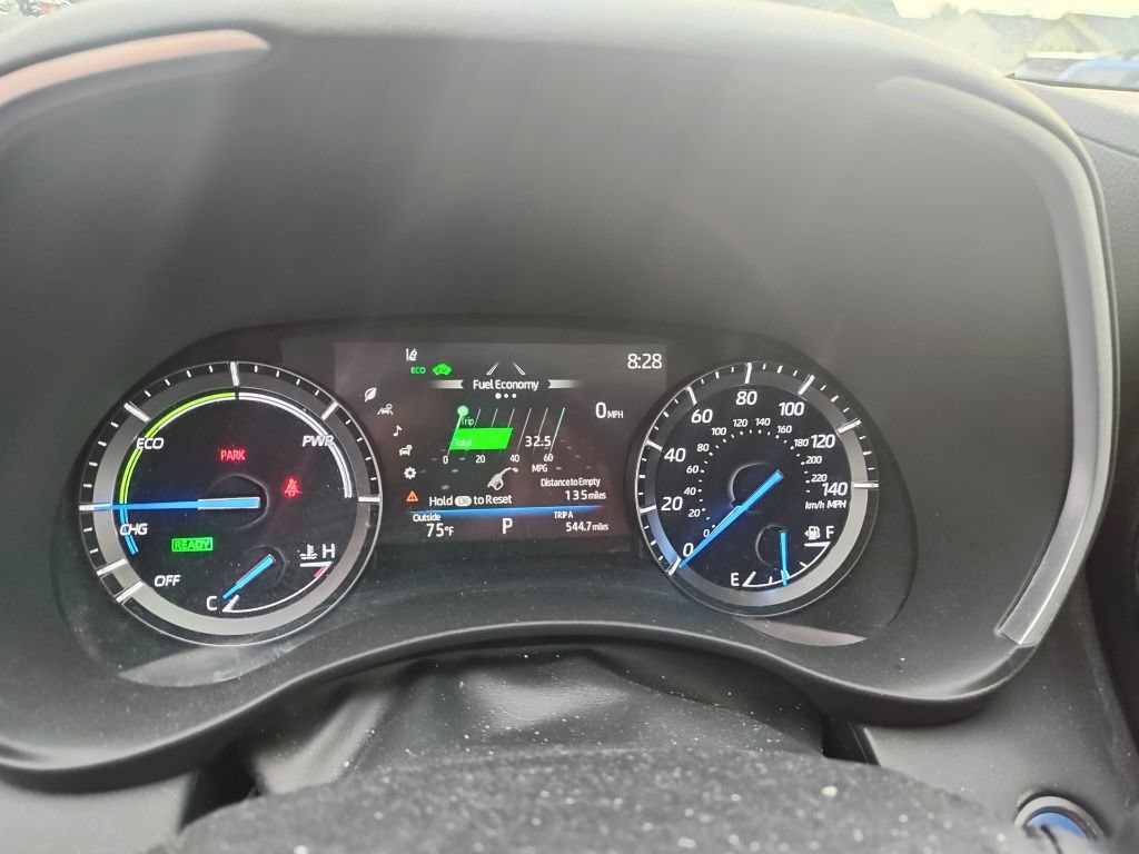 Used 2021 Toyota Highlander XLE AWD/4WD image 8