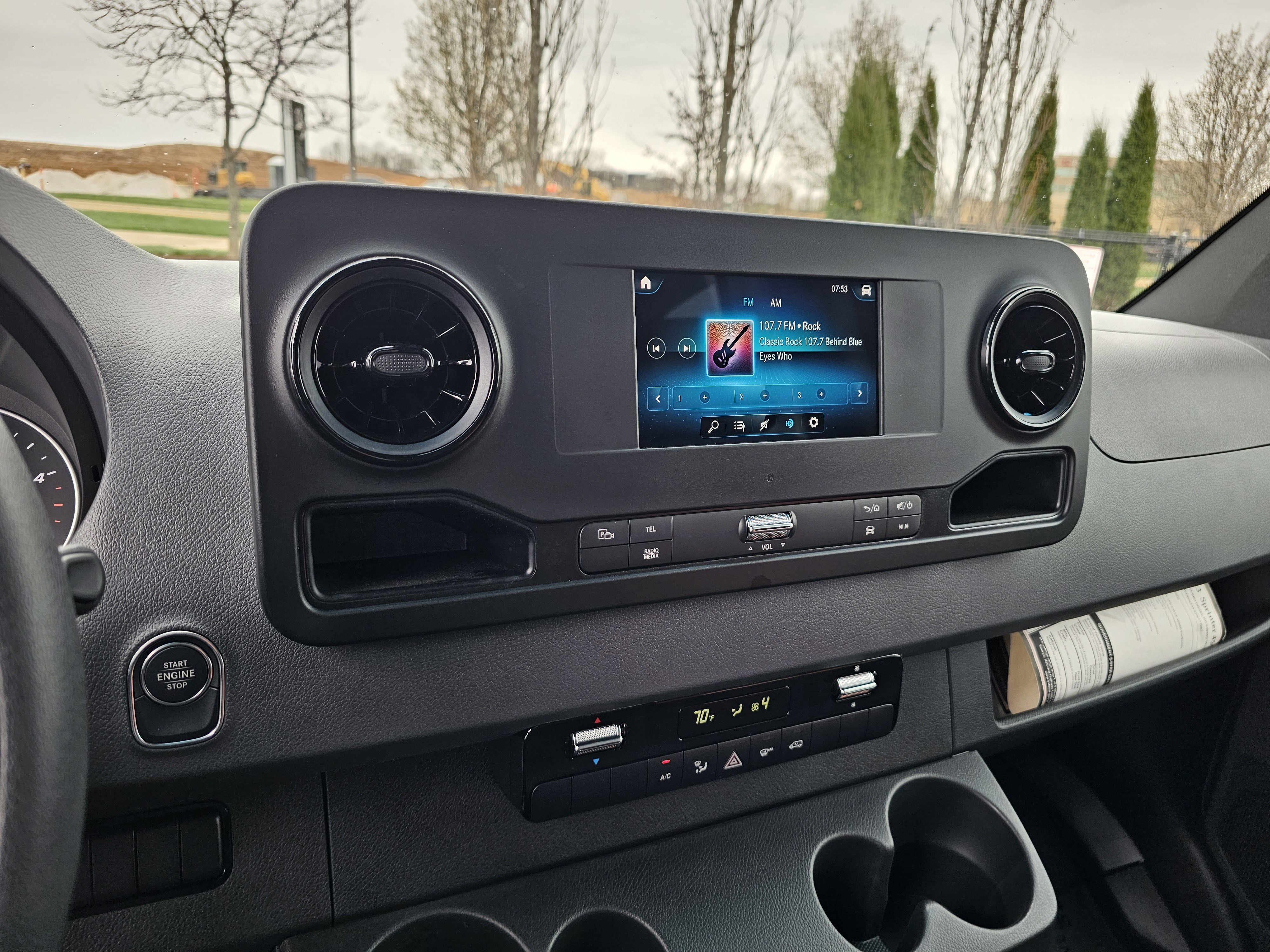 Used 2023 Mercedes-Benz Sprinter 4500 image 28