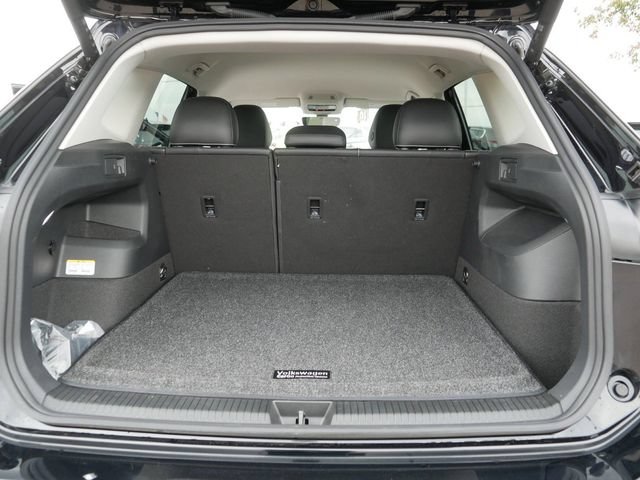 Certified 2025 Volkswagen Tiguan SE AWD/4WD image 18