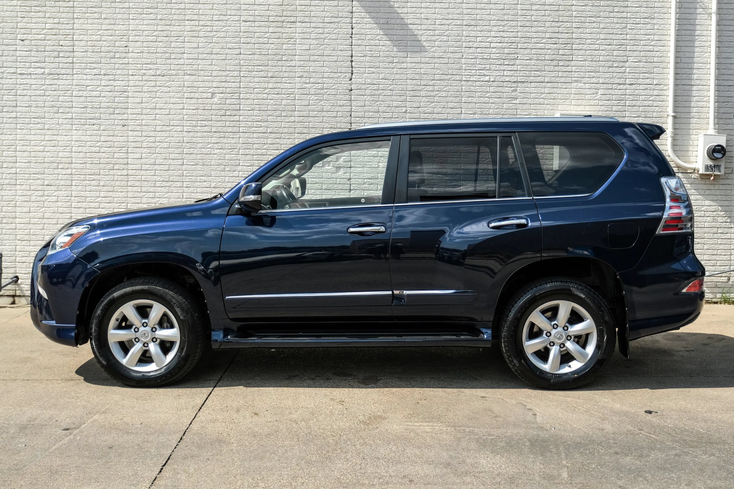 Used 2018 Lexus GX 460 w/ Navigation Package AWD/4WD image 11