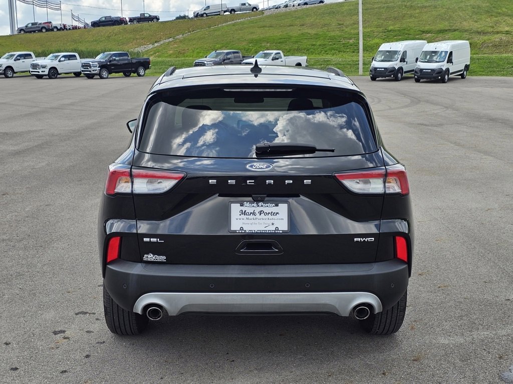 Used 2022 Ford Escape SEL w/ Technology Package image 4