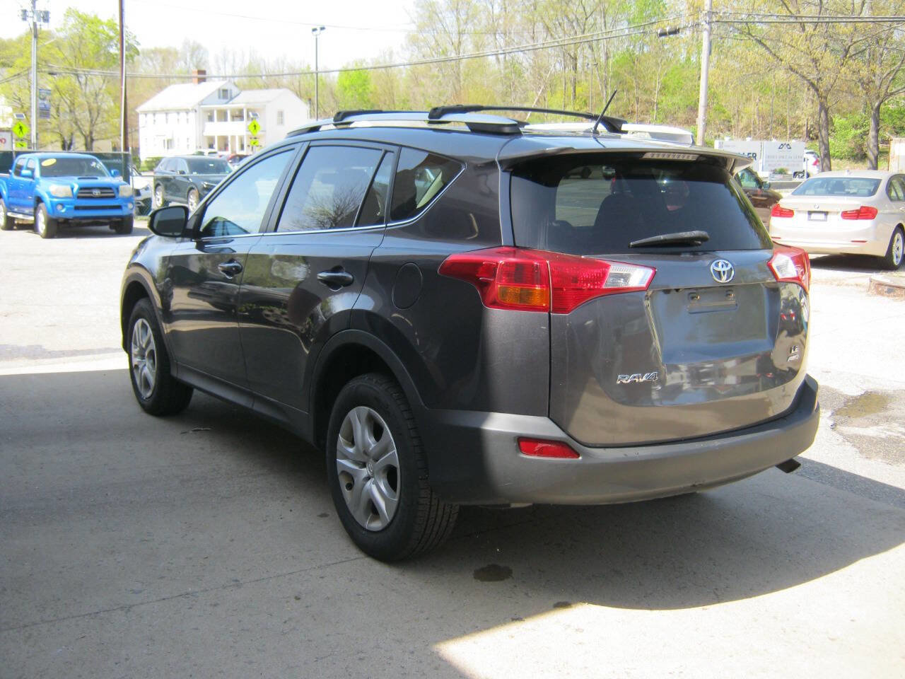 Used 2015 Toyota RAV4 LE image 8