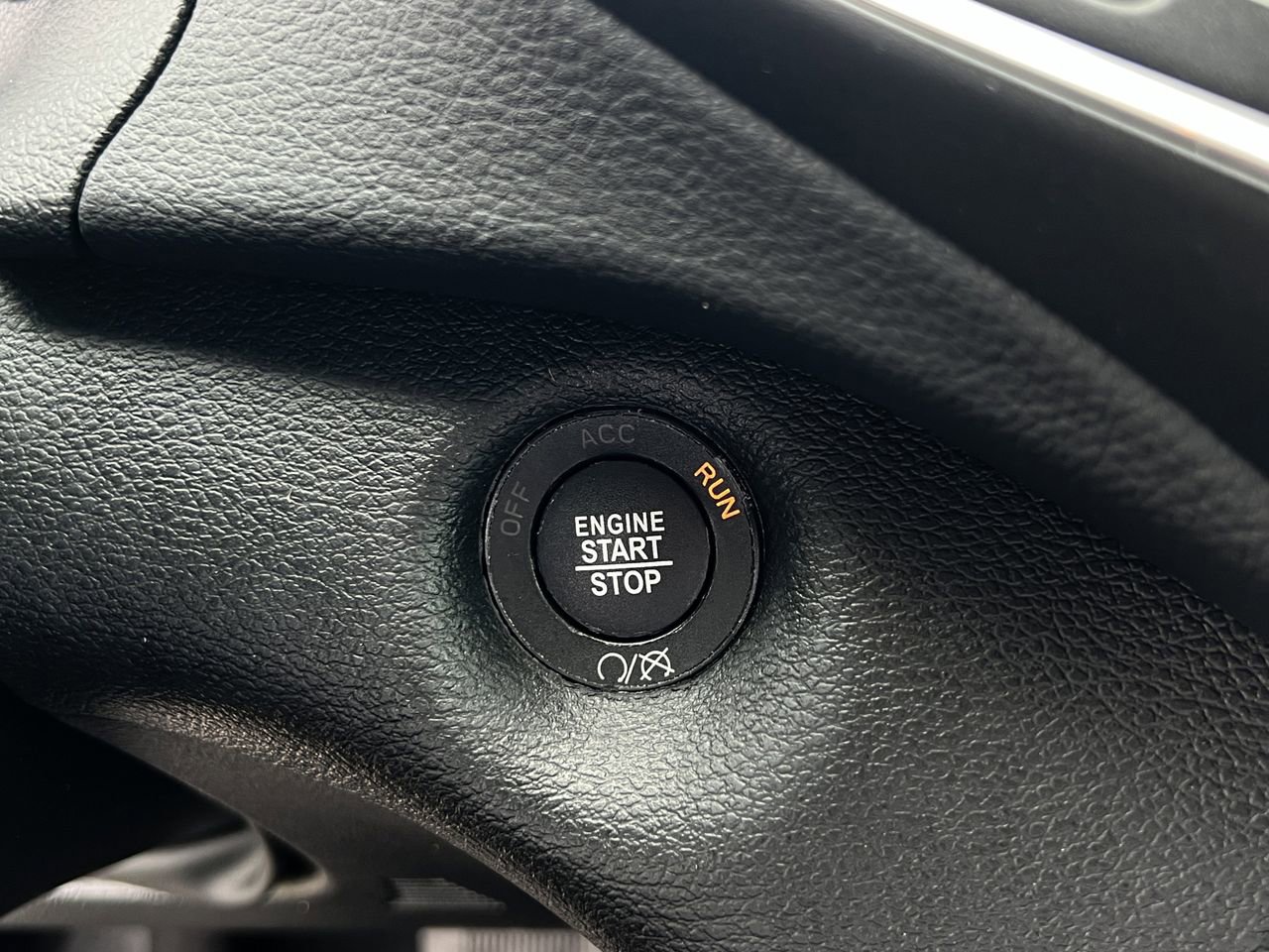 Used 2022 Jeep Cherokee Latitude Lux FWD image 19