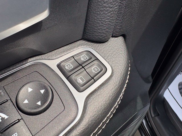 Used 2024 RAM 2500 Rebel AWD/4WD image 27