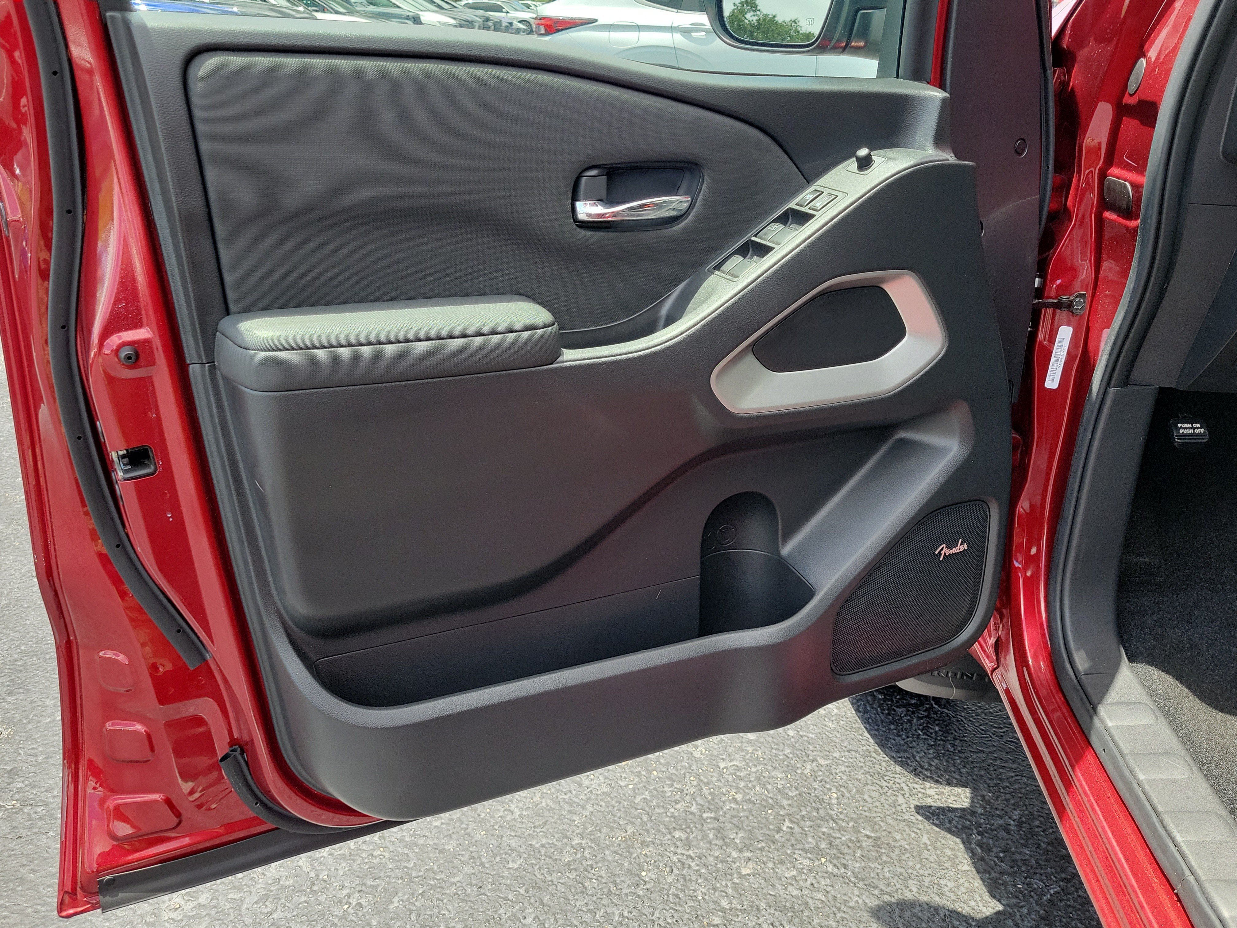 Used 2024 Nissan Frontier SL w/ Technology Package RWD image 19