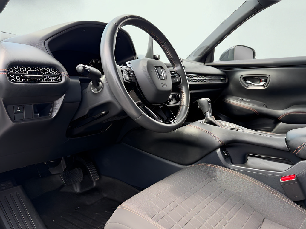 Used 2024 Honda HR-V Sport image 34