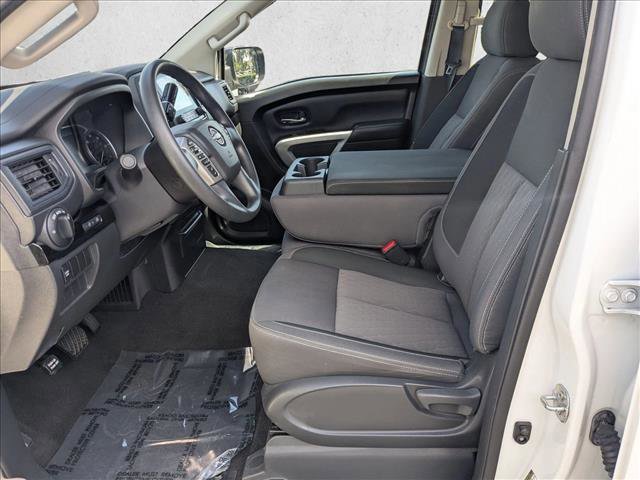 Used 2024 Nissan Titan SV AWD/4WD image 14