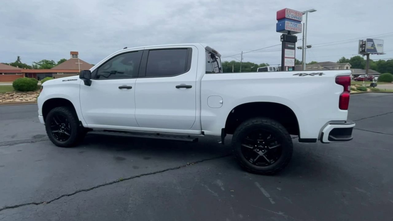 Used 2024 Chevrolet Silverado 1500 Custom w/ Dark Appearance Package AWD/4WD image 6