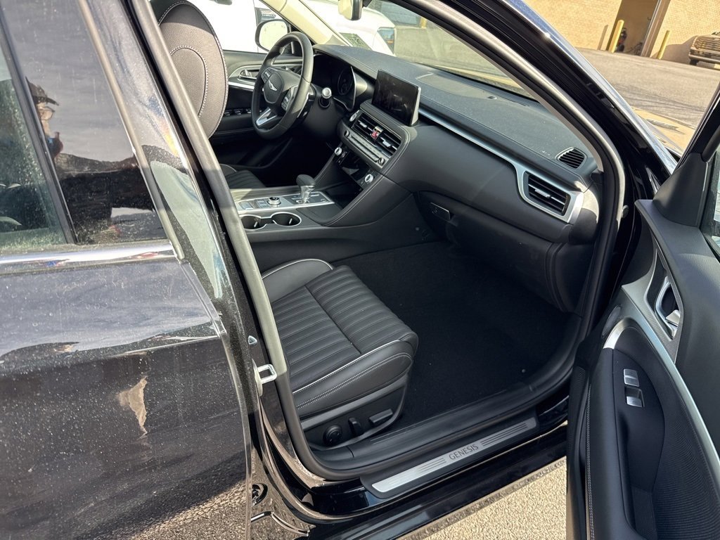 Used 2026 Genesis G70 2.5T Prestige image 12