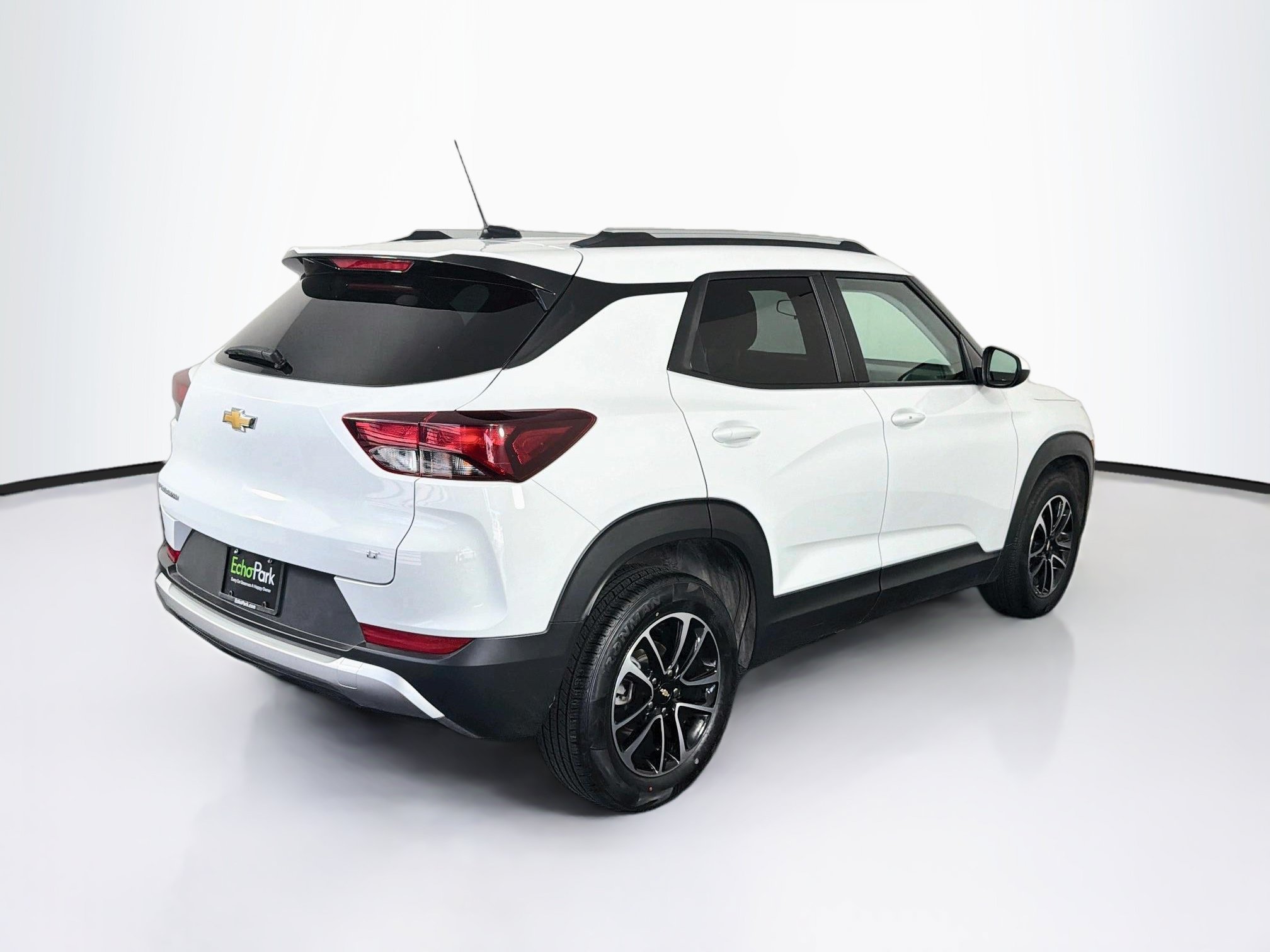 Used 2025 Chevrolet TrailBlazer LT FWD image 9