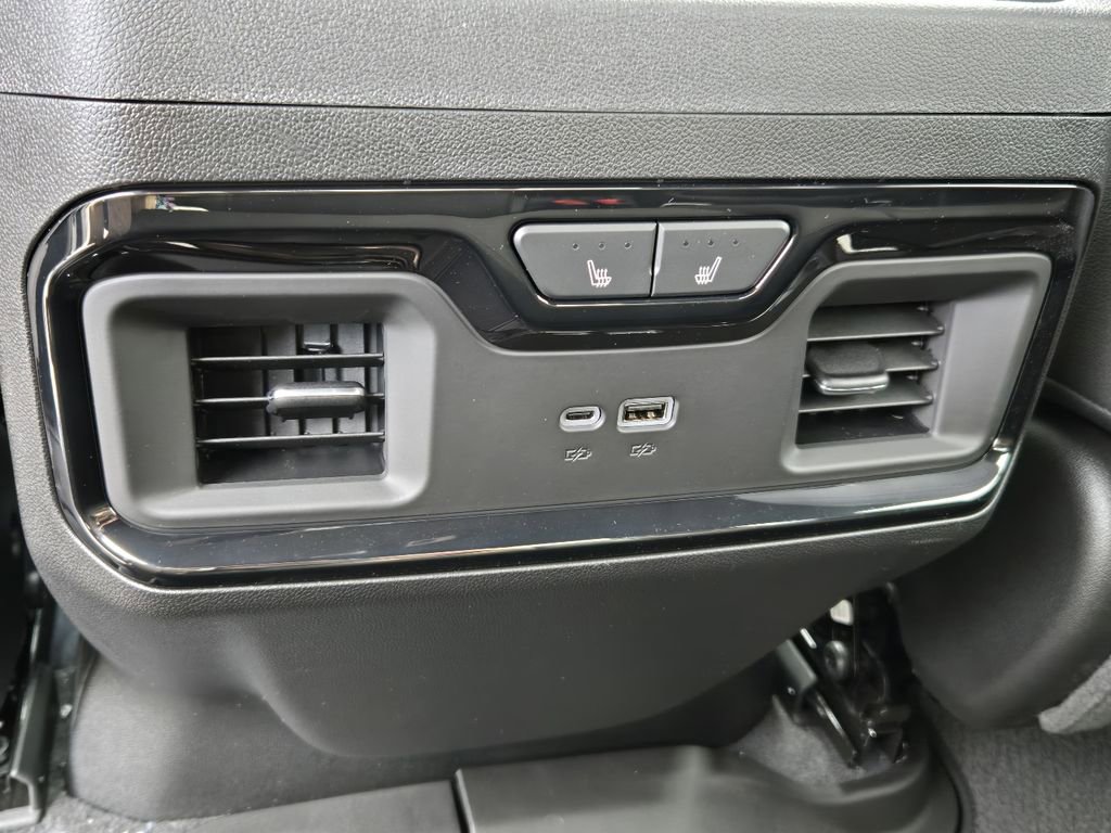 New 2026 GMC Sierra 3500 AT4 w/ AT4 Premium Plus Package AWD/4WD image 37