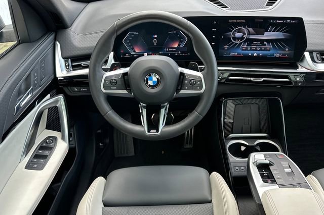 Used 2025 BMW X2 xDrive28i w/ M Sport Package AWD/4WD image 17