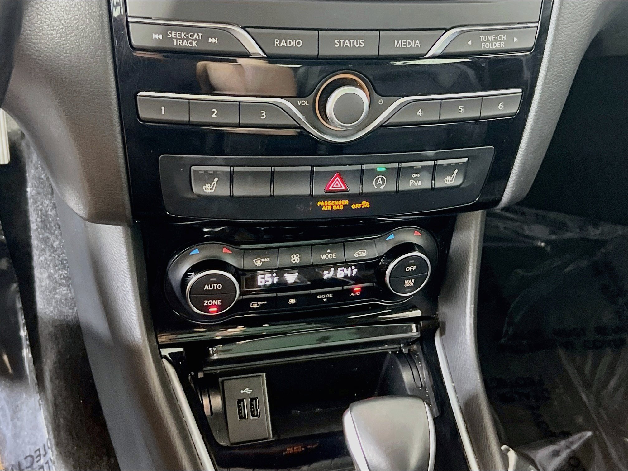 Used 2019 INFINITI QX30 AWD w/ Navigation Package image 16