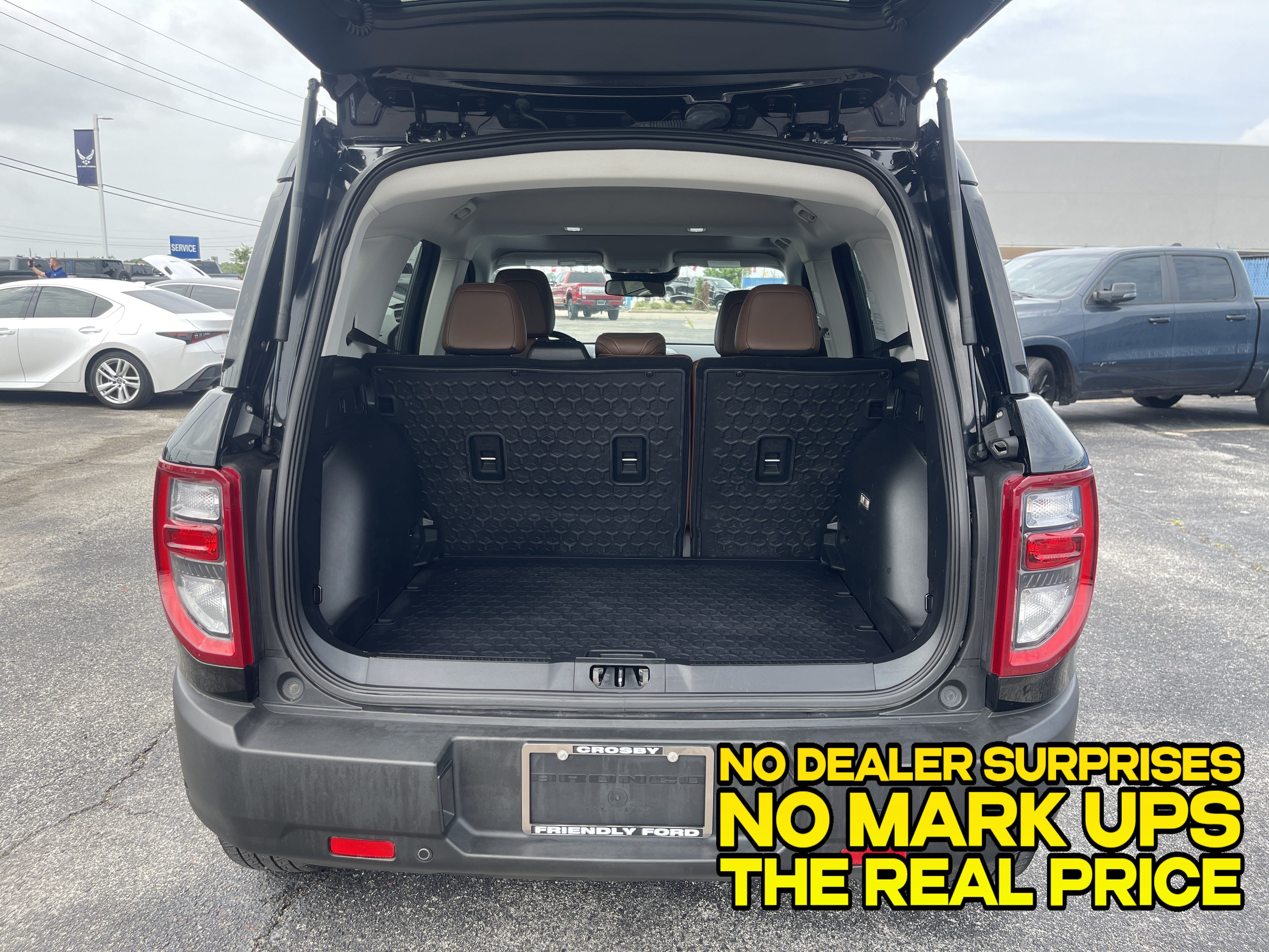 Used 2022 Ford Bronco Sport Outer Banks w/ Tech Package AWD/4WD image 5