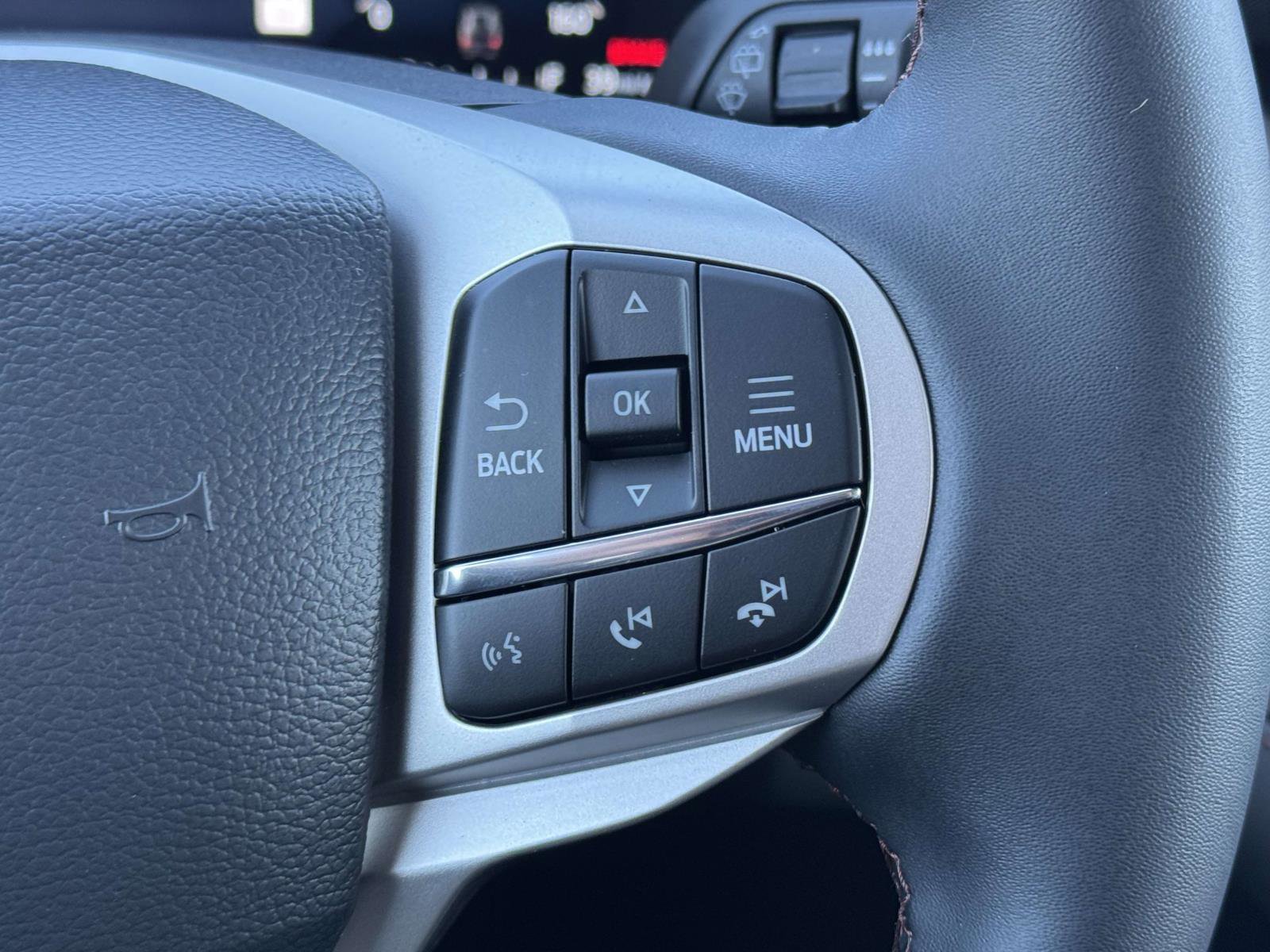 New 2026 Ford Explorer Active image 24