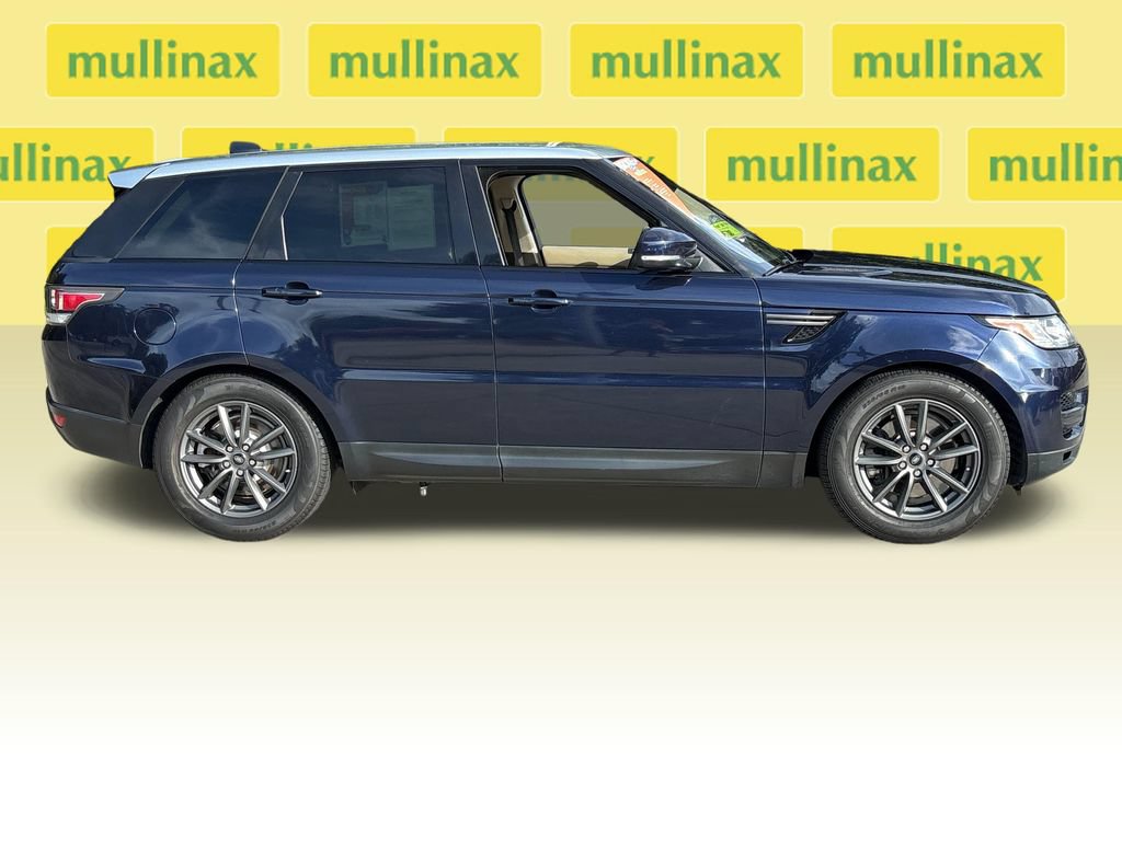 Used 2017 Land Rover Range Rover Sport SE AWD/4WD image 2