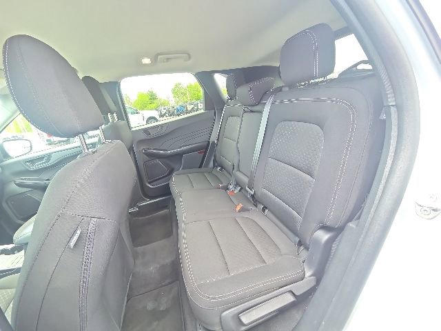 Used 2025 Ford Escape Active AWD/4WD image 13