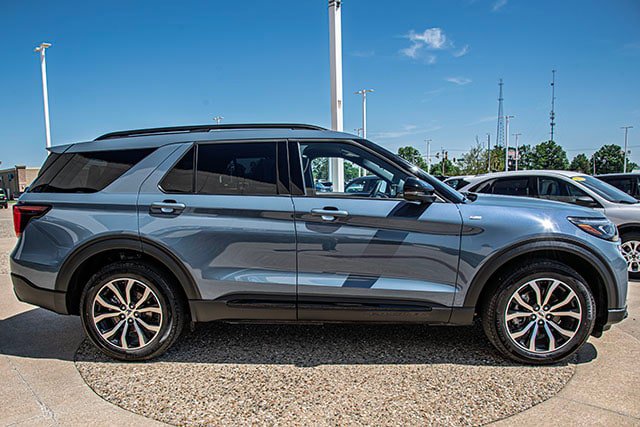 Used 2026 Ford Explorer ST-Line AWD/4WD image 6