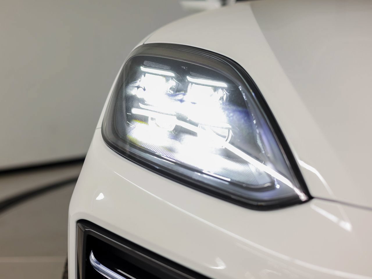 New 2026 Porsche Cayenne S AWD/4WD image 13