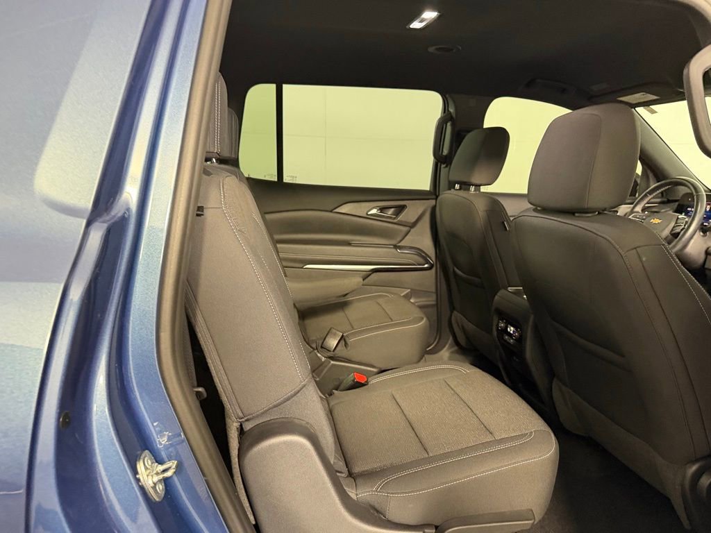 Used 2024 Chevrolet Traverse LT image 27