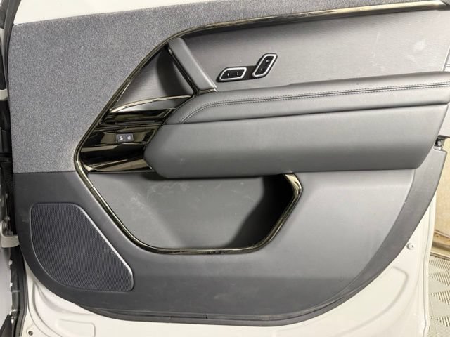 Certified 2025 Land Rover Range Rover Sport Dynamic SE AWD/4WD image 32