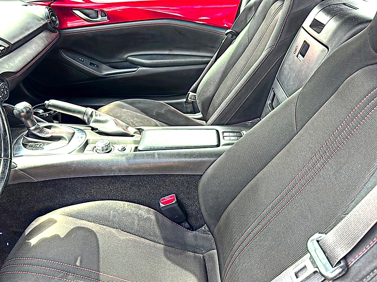 Used 2016 MAZDA MX-5 Miata Club RWD image 6