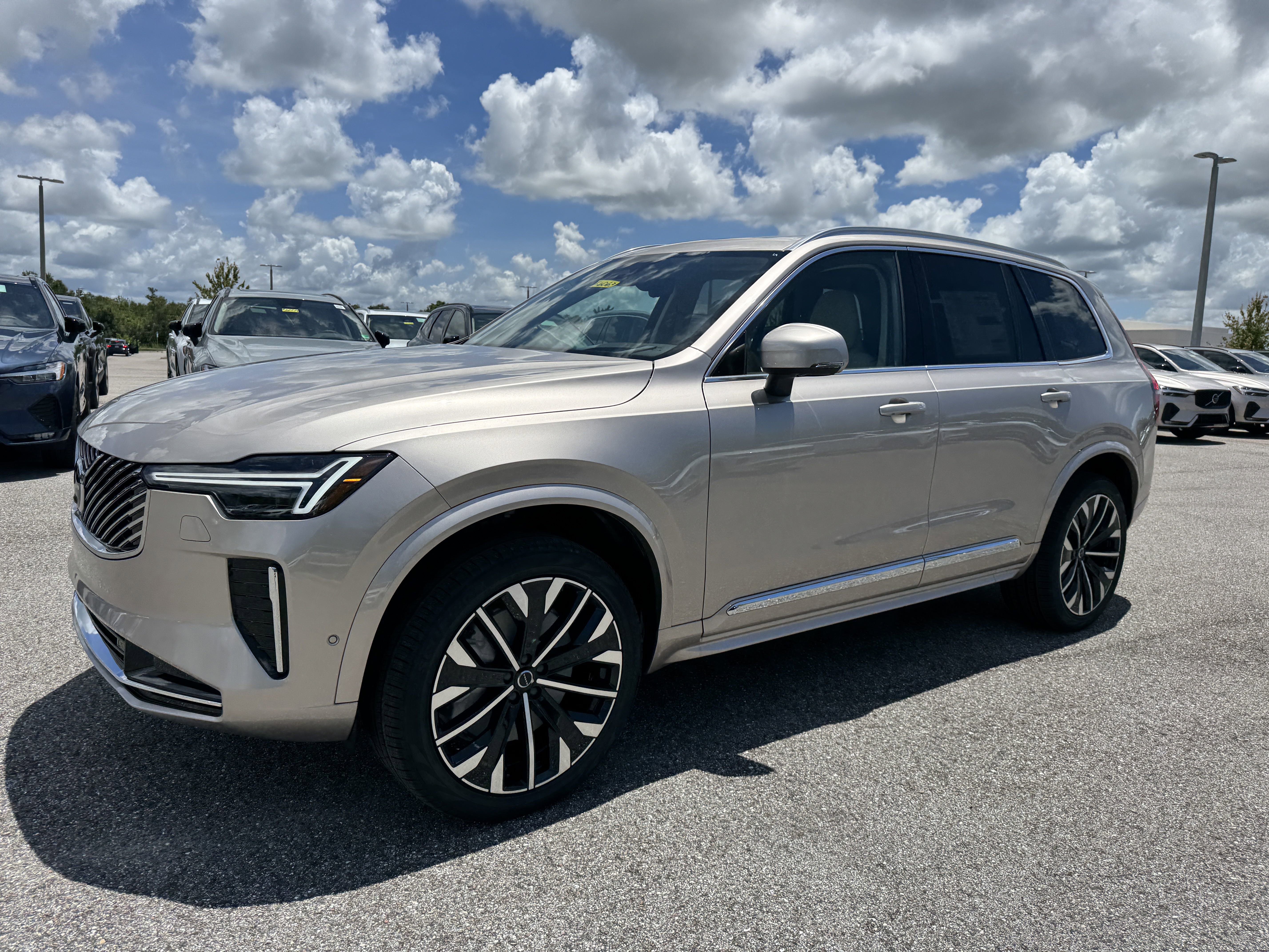 New 2026 Volvo XC90 B5 Ultra image 7