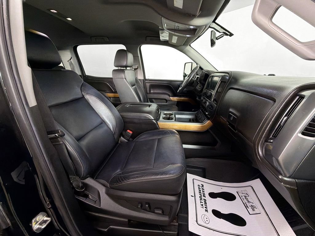 Used 2018 Chevrolet Silverado 1500 LTZ image 28