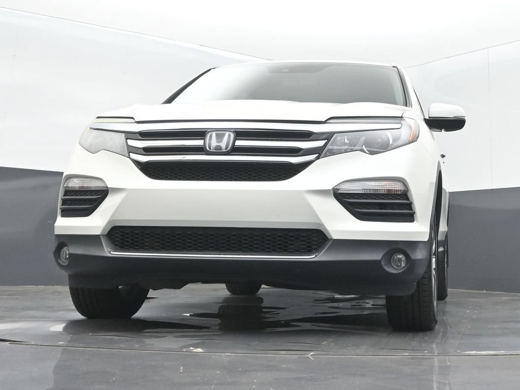 Used 2017 Honda Pilot Touring image 11