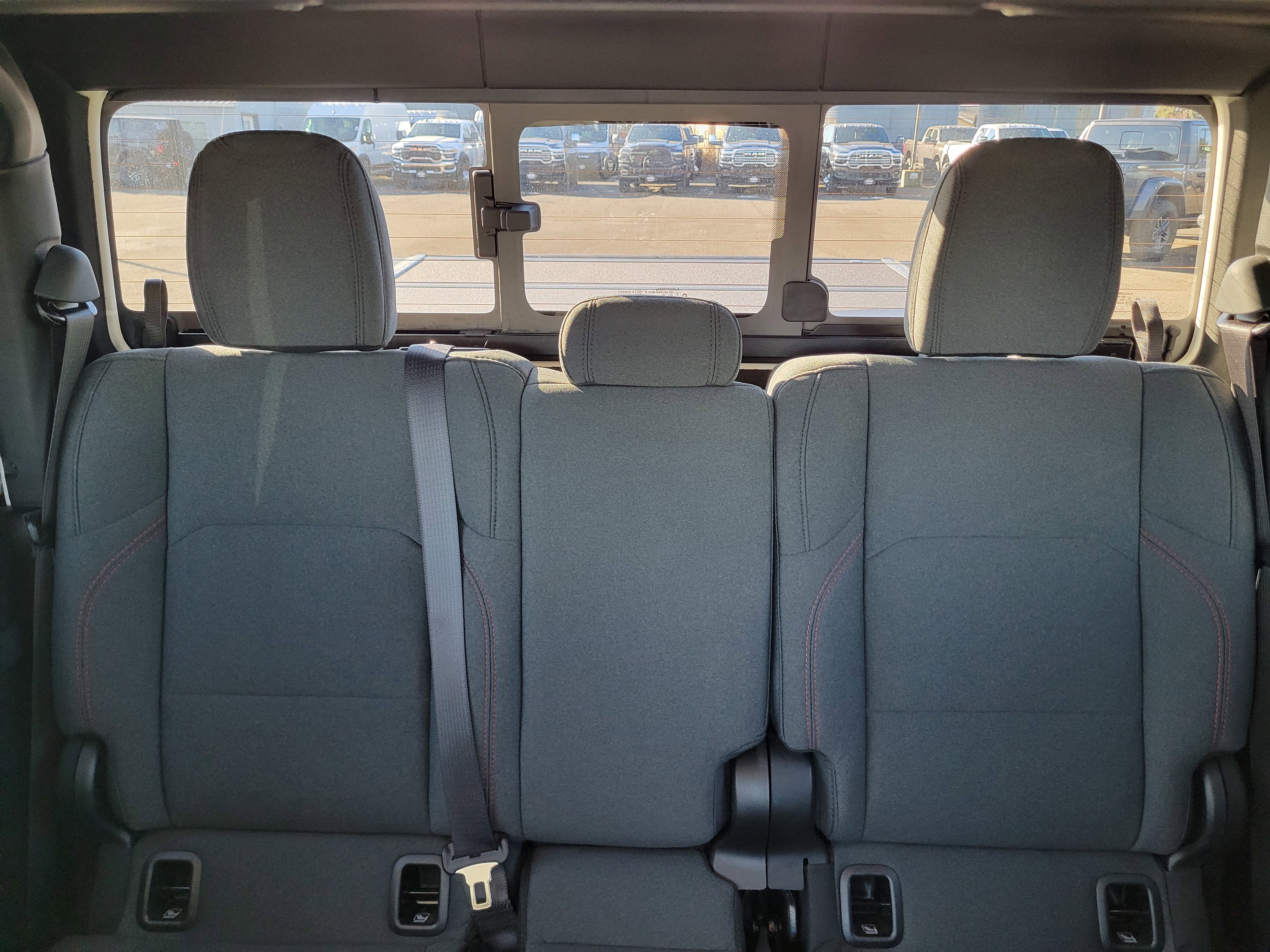 Used 2024 Jeep Gladiator Rubicon w/ Convenience Group image 22