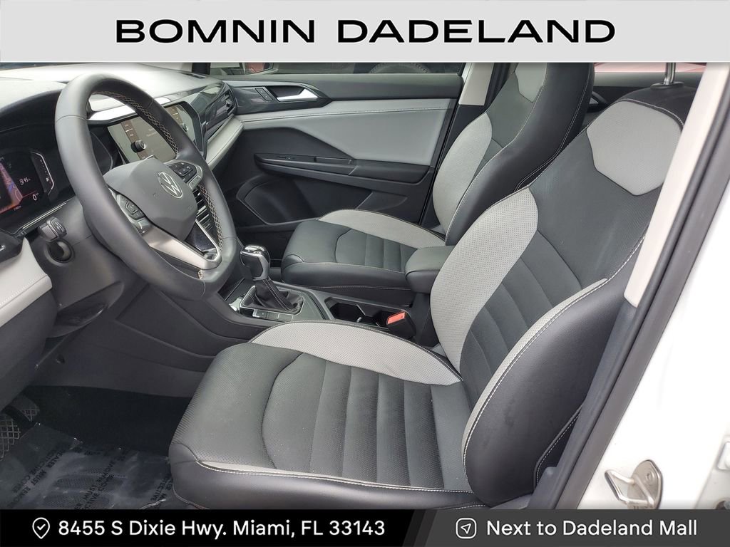 Used 2022 Volkswagen Taos SEL w/ Panoramic Sunroof Package image 16