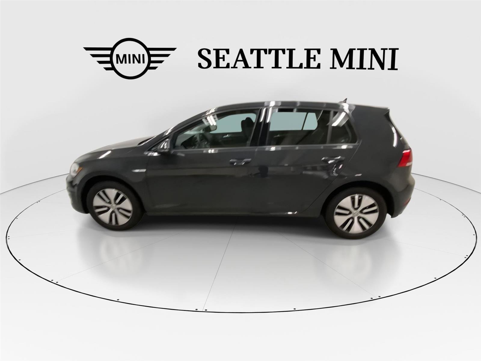 Used 2019 Volkswagen e-Golf SE w/ Driver Assistance Package image 6