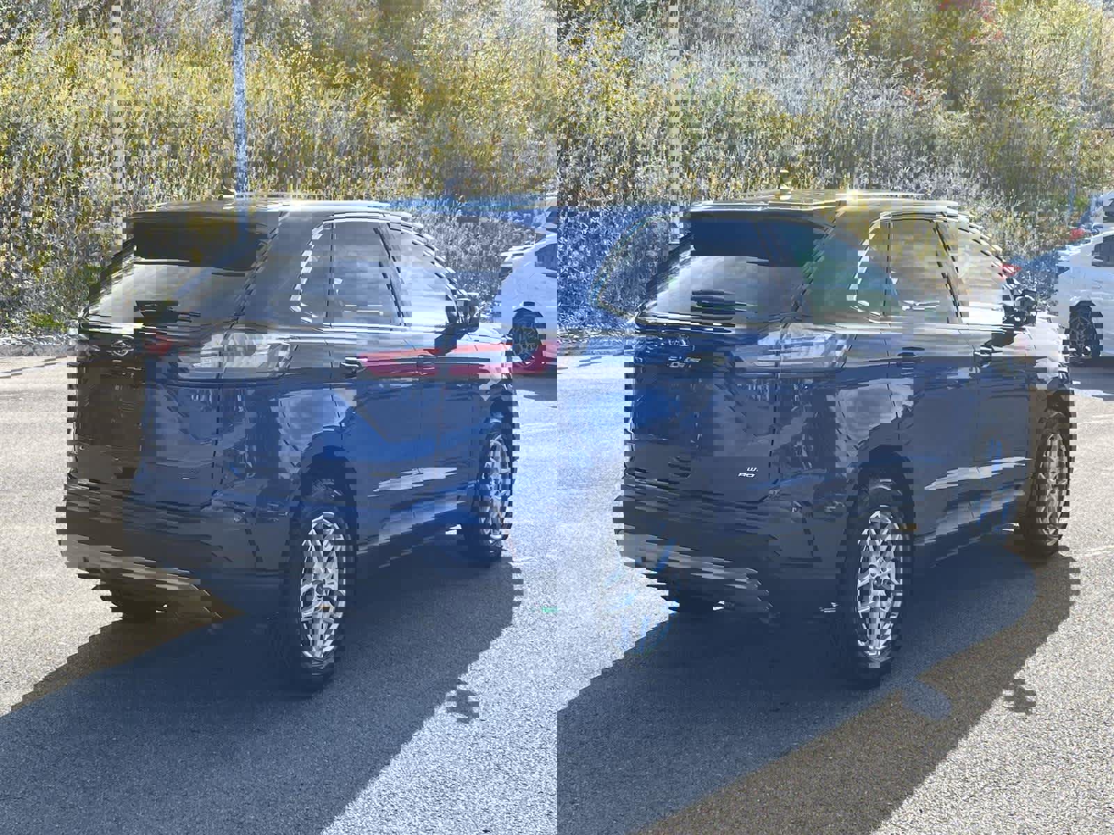 Used 2023 Ford Edge SEL image 5