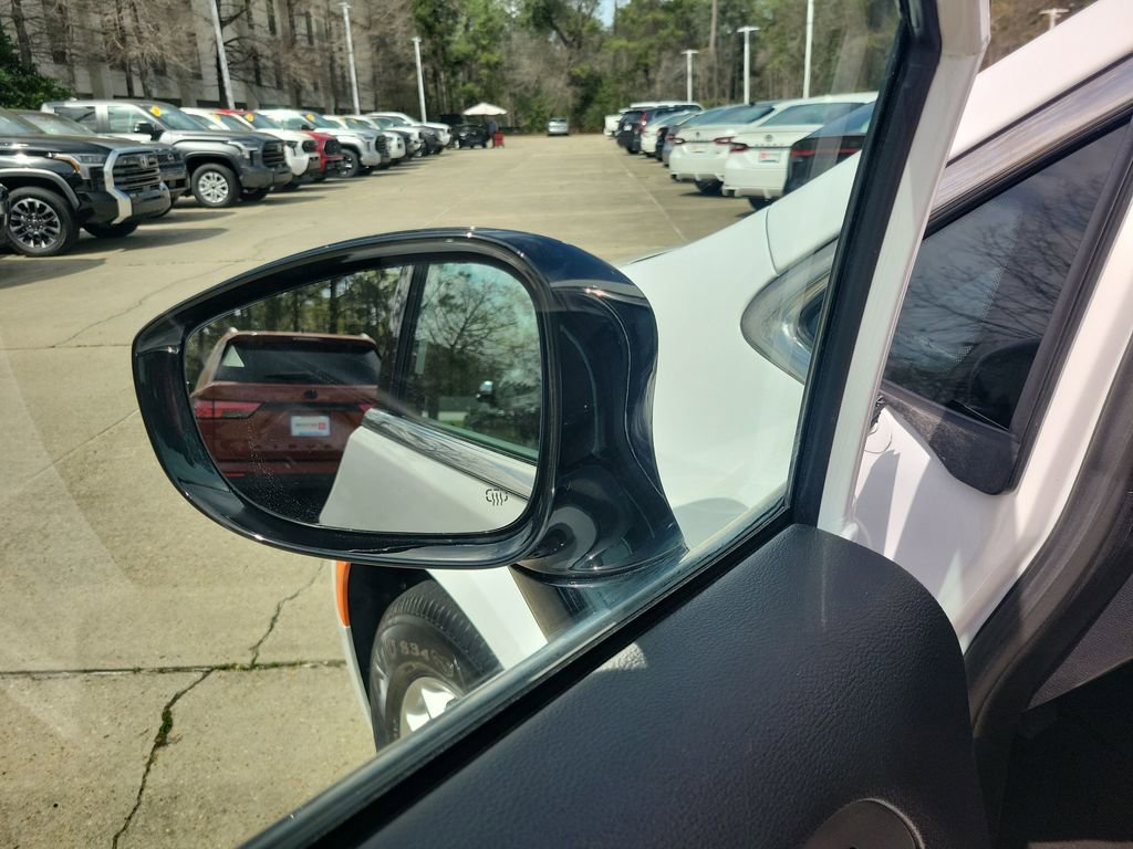 Used 2025 Chrysler Pacifica Select image 12