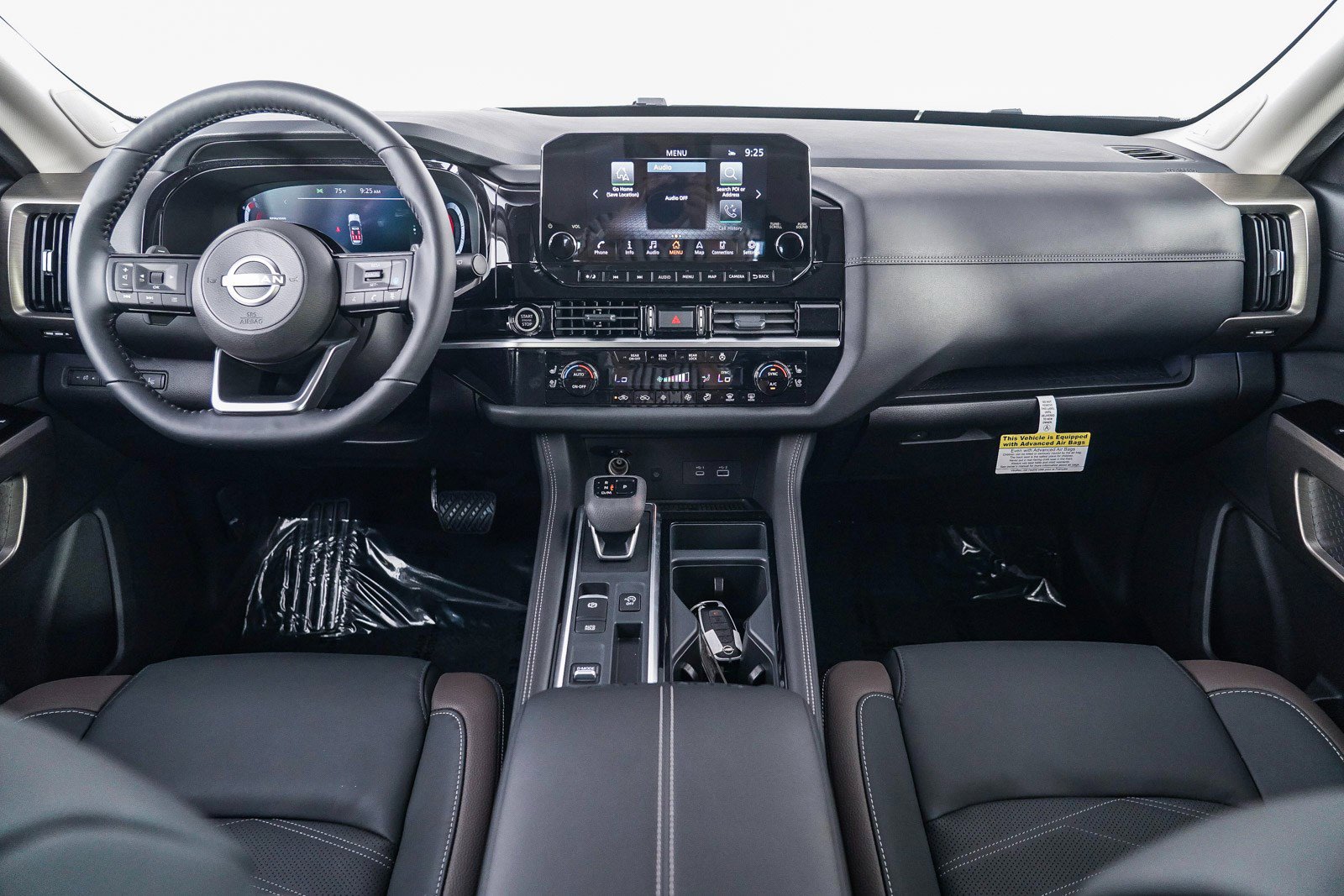 New 2025 Nissan Pathfinder Platinum image 18