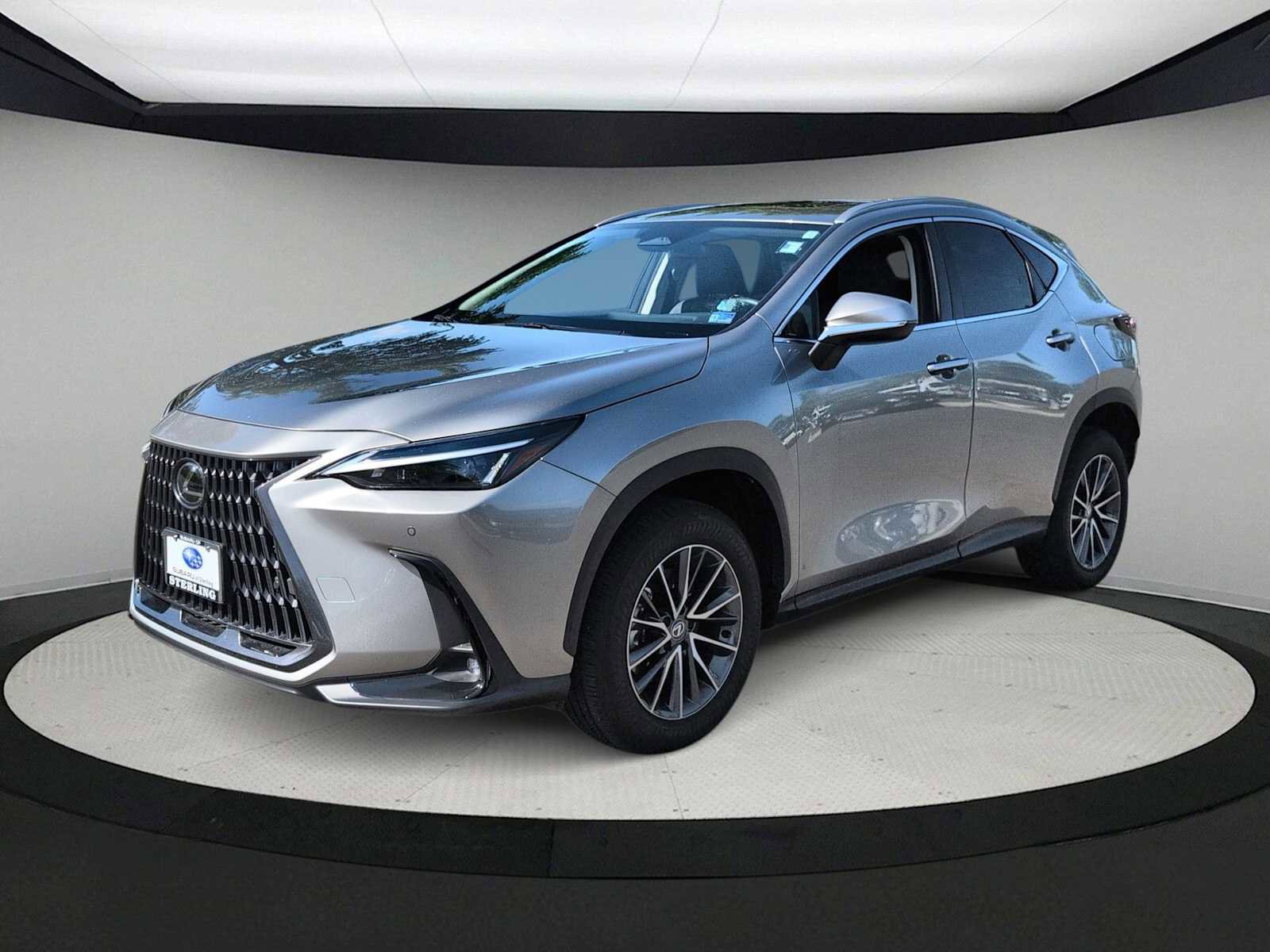 Used 2025 Lexus NX 350h AWD w/ Accessory Package (2T) image 4