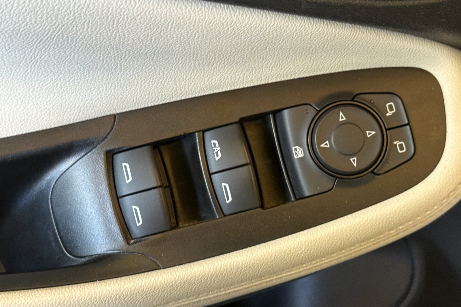 Used 2024 Buick Encore GX Sport Touring FWD image 13