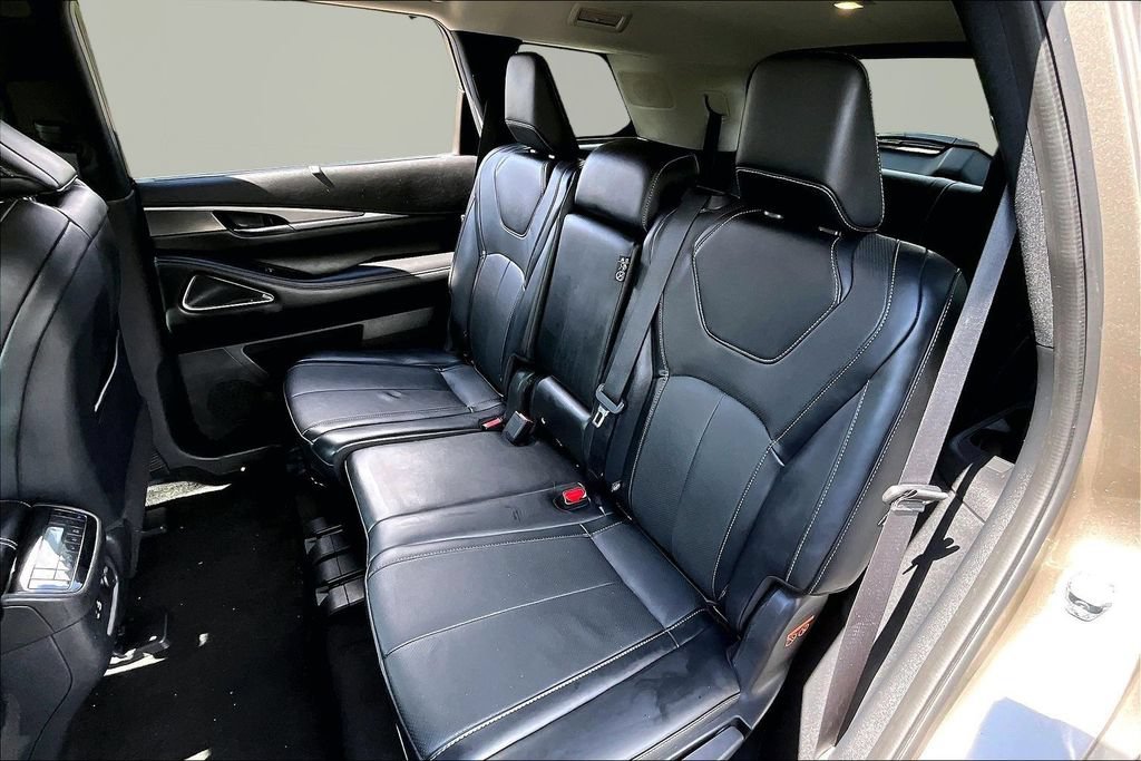 Used 2023 INFINITI QX60 Luxe w/ Performance Audio Package AWD/4WD image 19