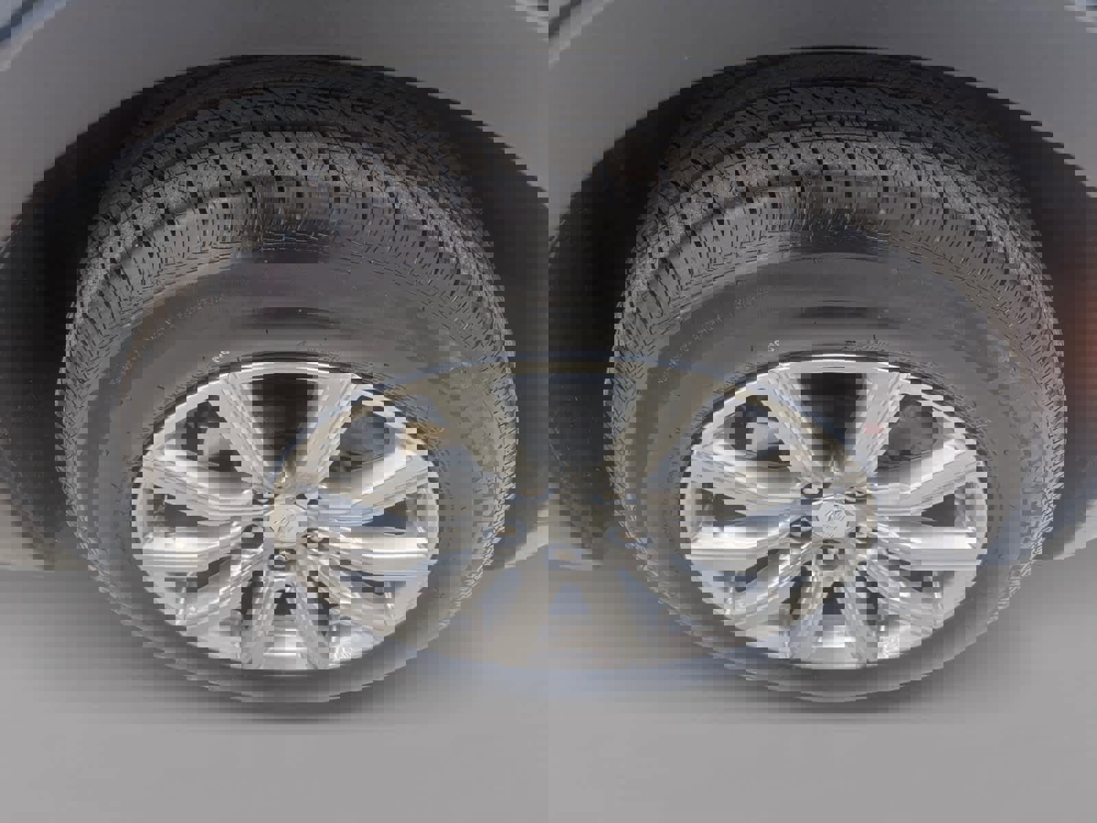 Used 2020 Cadillac XT4 Premium Luxury w/ Cold Weather Package image 8