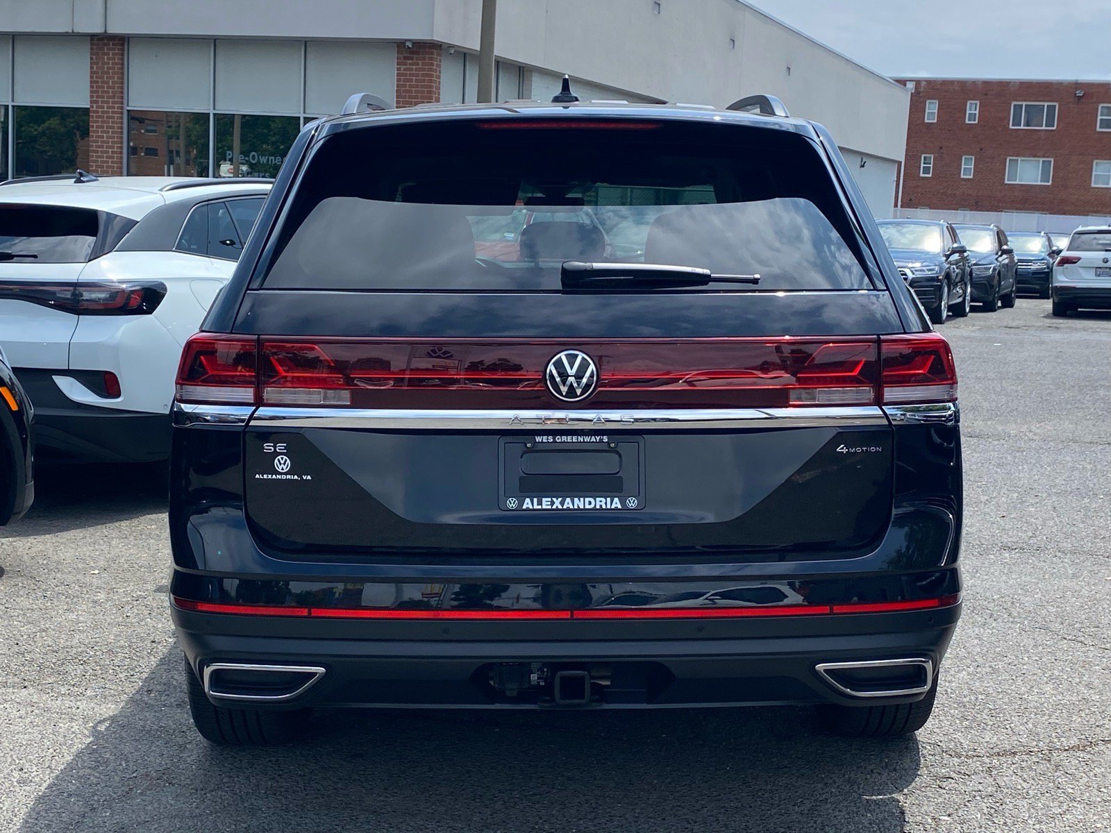 Certified 2026 Volkswagen Atlas SE w/ Panoramic Sunroof Package AWD/4WD image 4