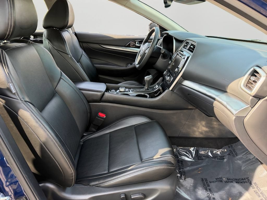 Used 2023 Nissan Maxima SV w/ Floor Mat Group FWD image 7