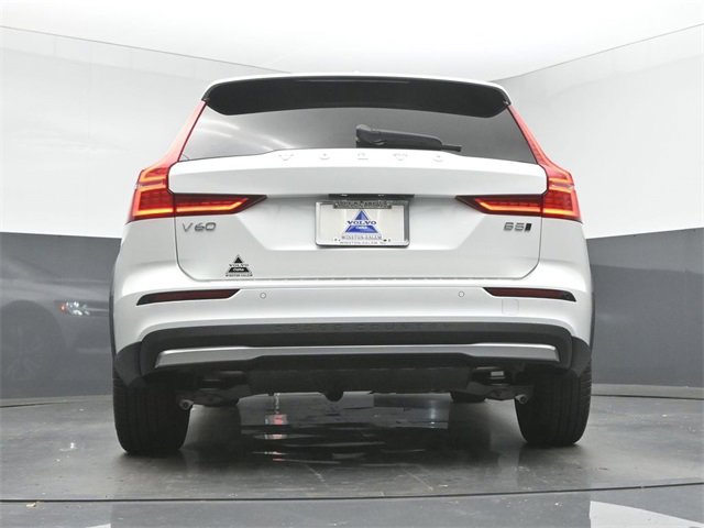 Used 2024 Volvo V60 B5 Cross Country Plus image 43