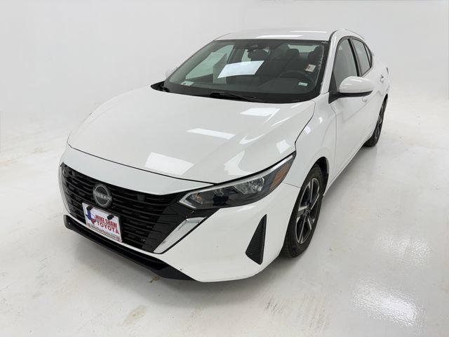 Used 2024 Nissan Sentra SV FWD image 4