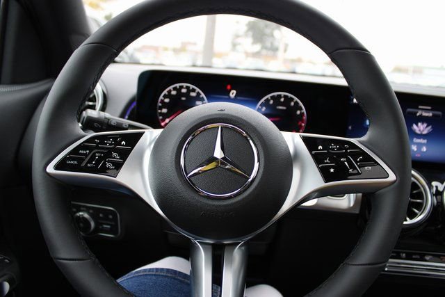 New 2026 Mercedes-Benz GLB 250 4MATIC image 22
