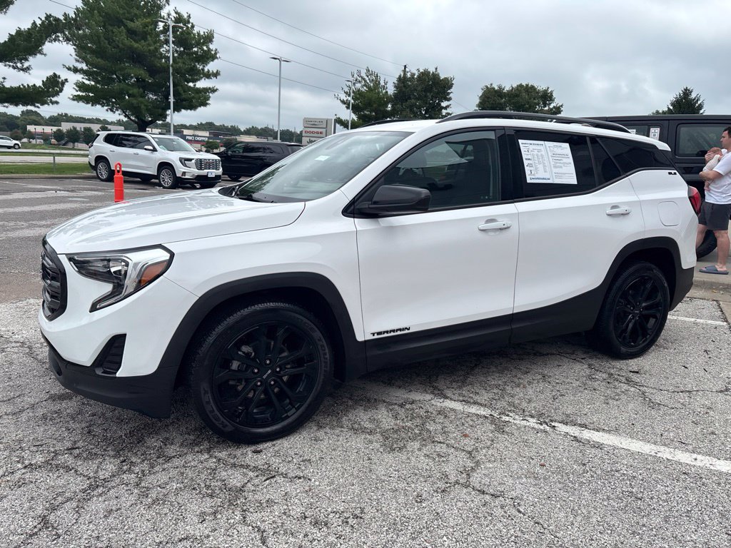 Used 2020 GMC Terrain SLE w/ Elevation Edition FWD image 14