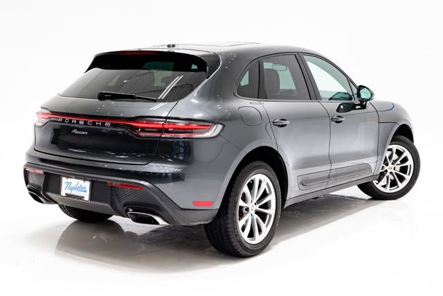 Used 2024 Porsche Macan AWD/4WD image 29