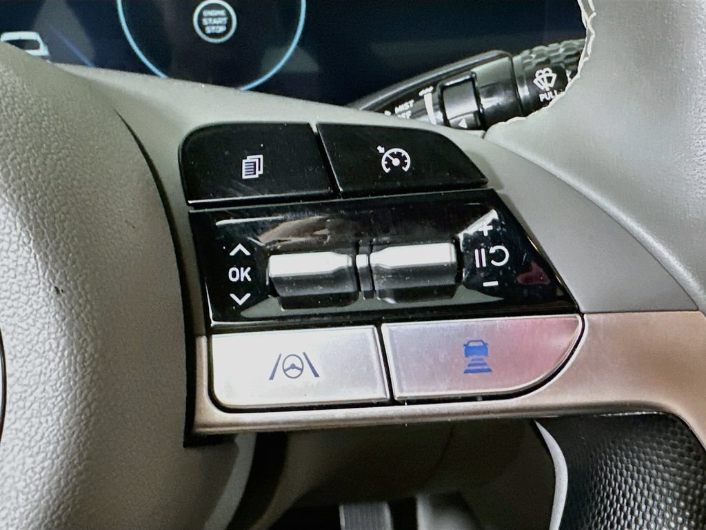 Used 2023 Hyundai Elantra SEL w/ Convenience Package FWD image 23